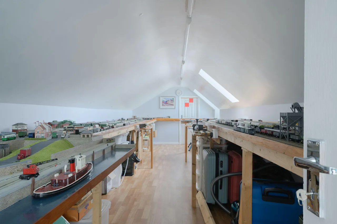 Craigdarragh Park East, seahill, BT18, photo 45