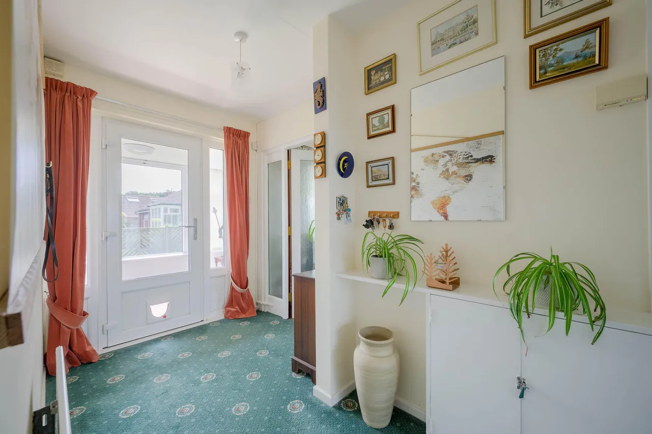 Craigdarragh Park East, seahill, BT18, photo 8