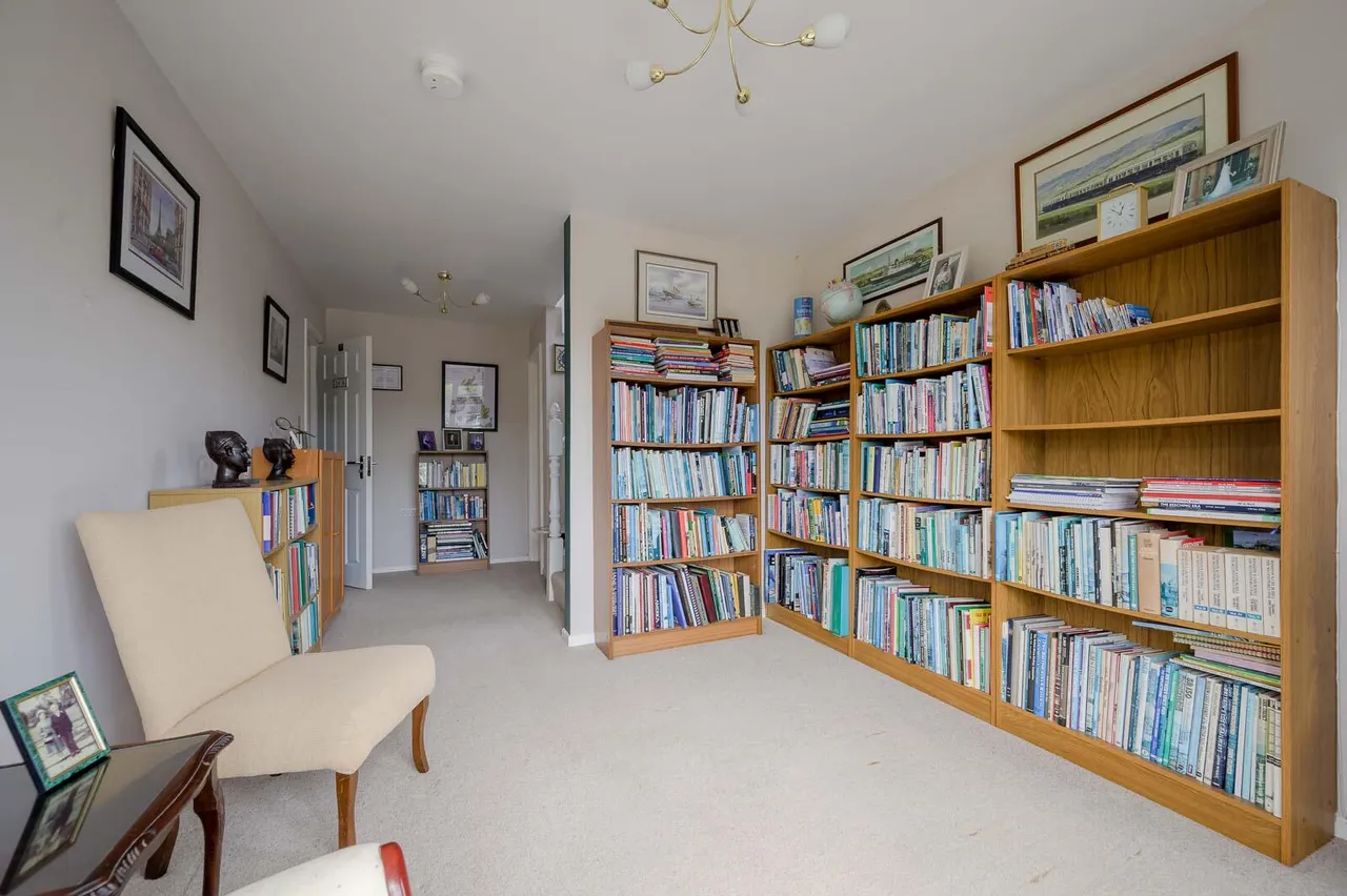 Craigdarragh Park East, seahill, BT18, photo 38