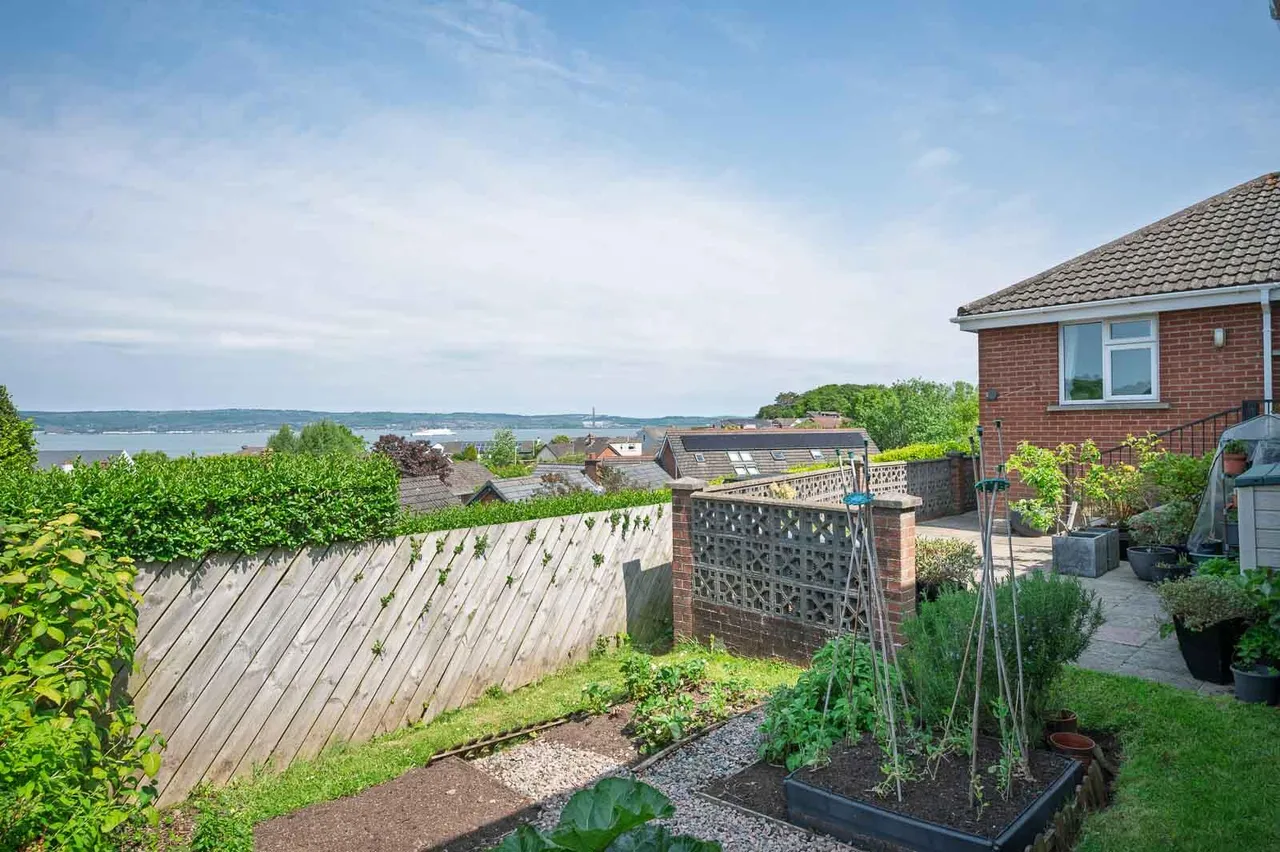 Craigdarragh Park East, seahill, BT18, photo 51