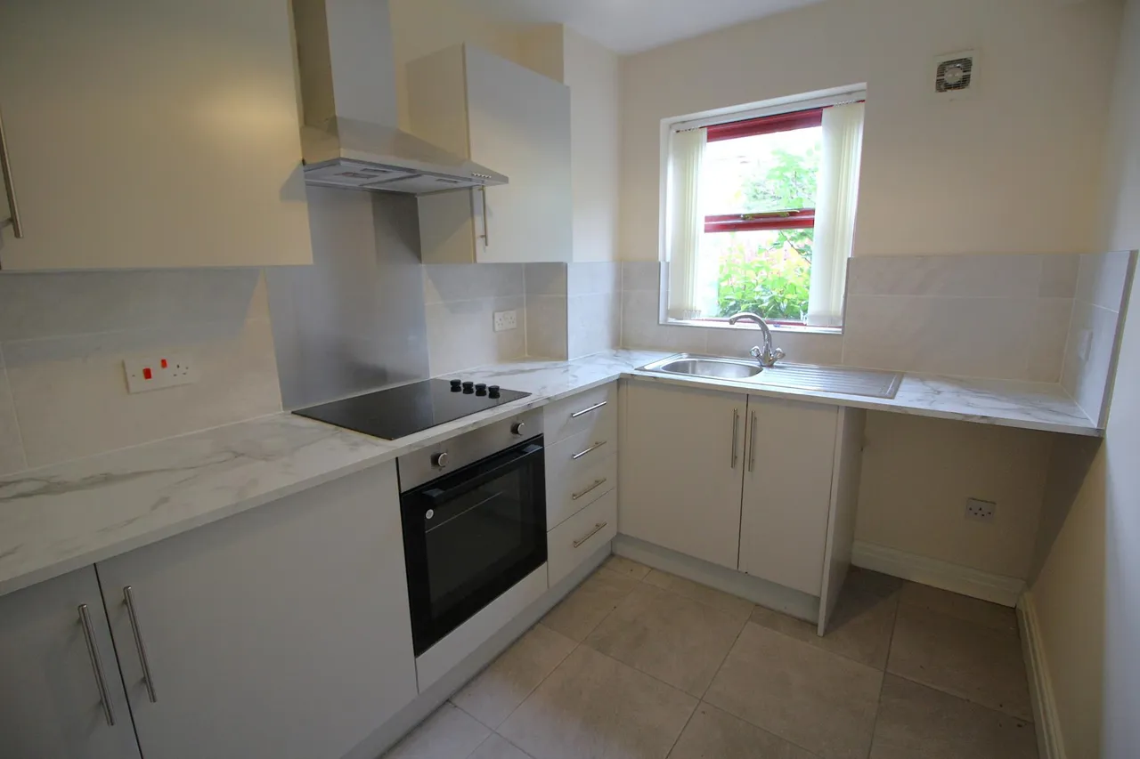 Carrbrook Drive, Royton, OL2, photo 4