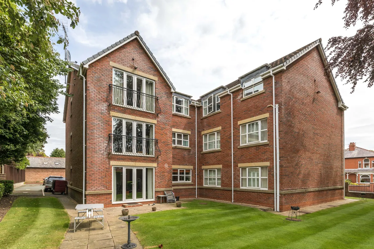 Mesnes Road, Whitley, WN1, photo 17