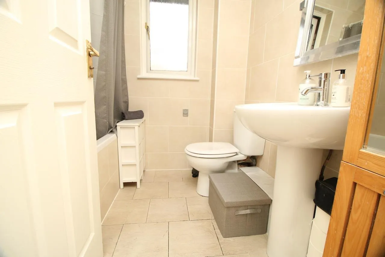Callander Road, Carrickstone, G68 0BT, photo 18