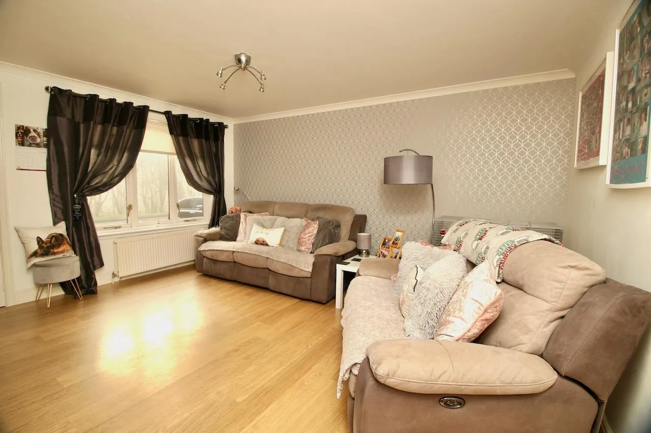 Callander Road, Carrickstone, G68 0BT, photo 3