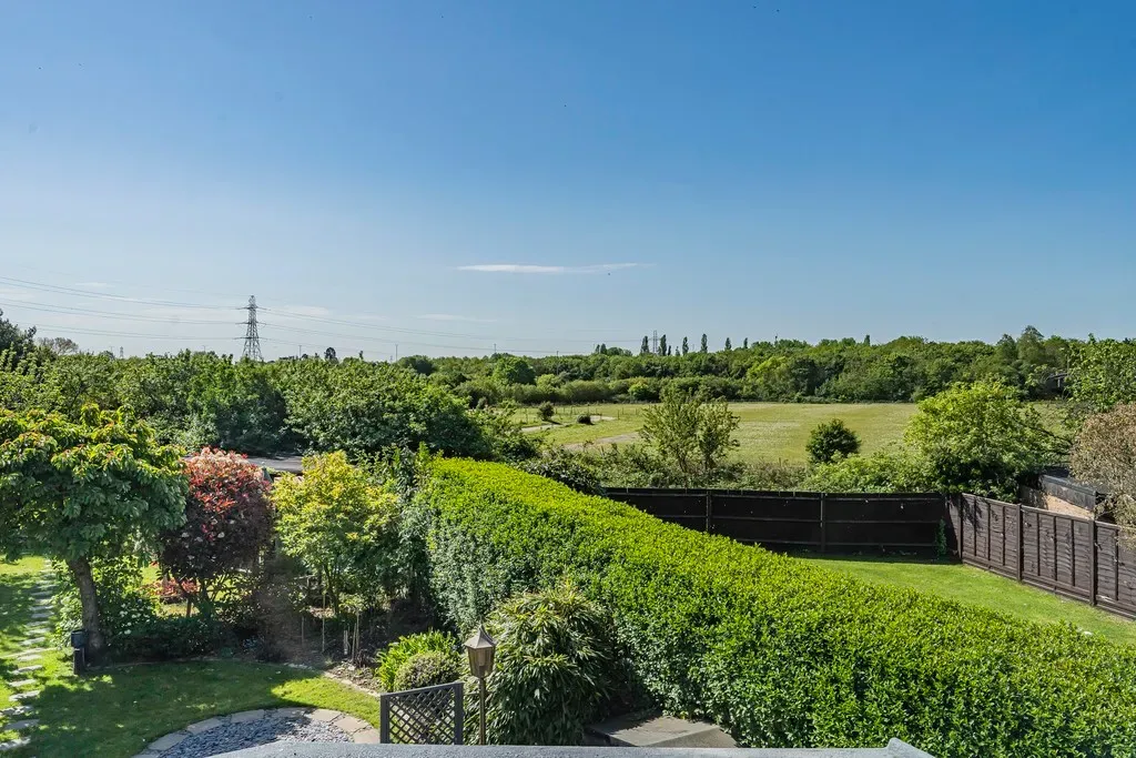 Priory Close, Denham, UB9, photo 43