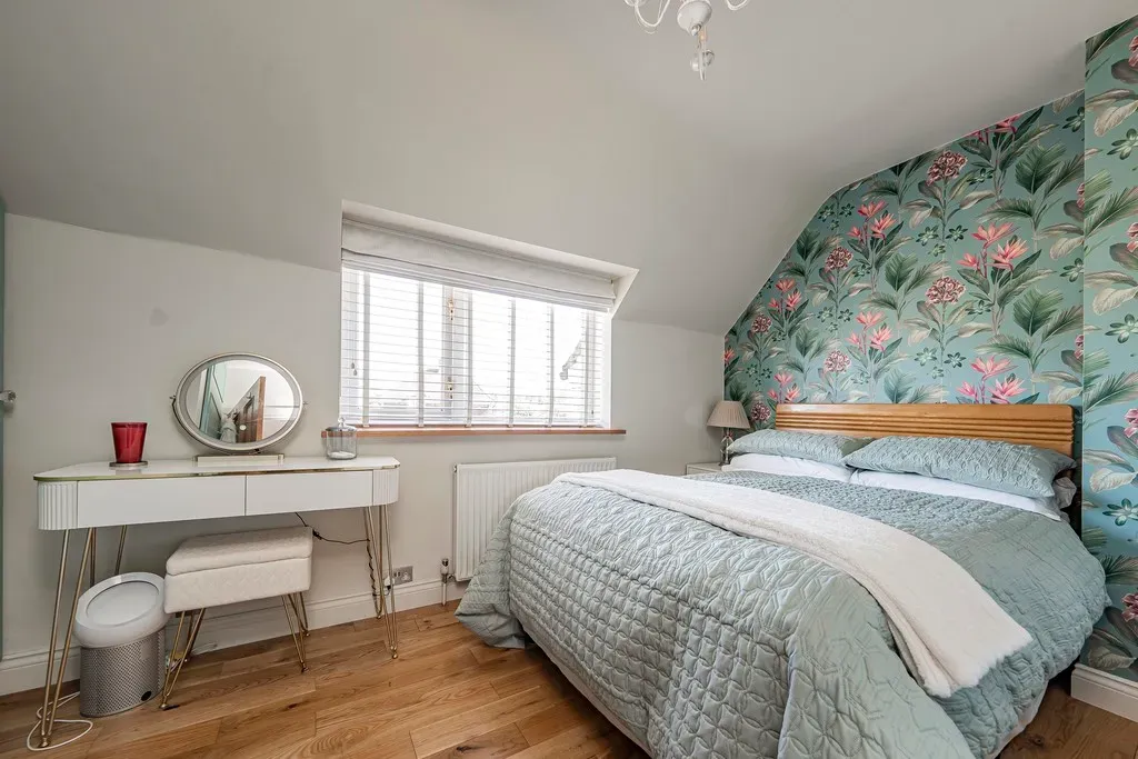 Priory Close, Denham, UB9, photo 52