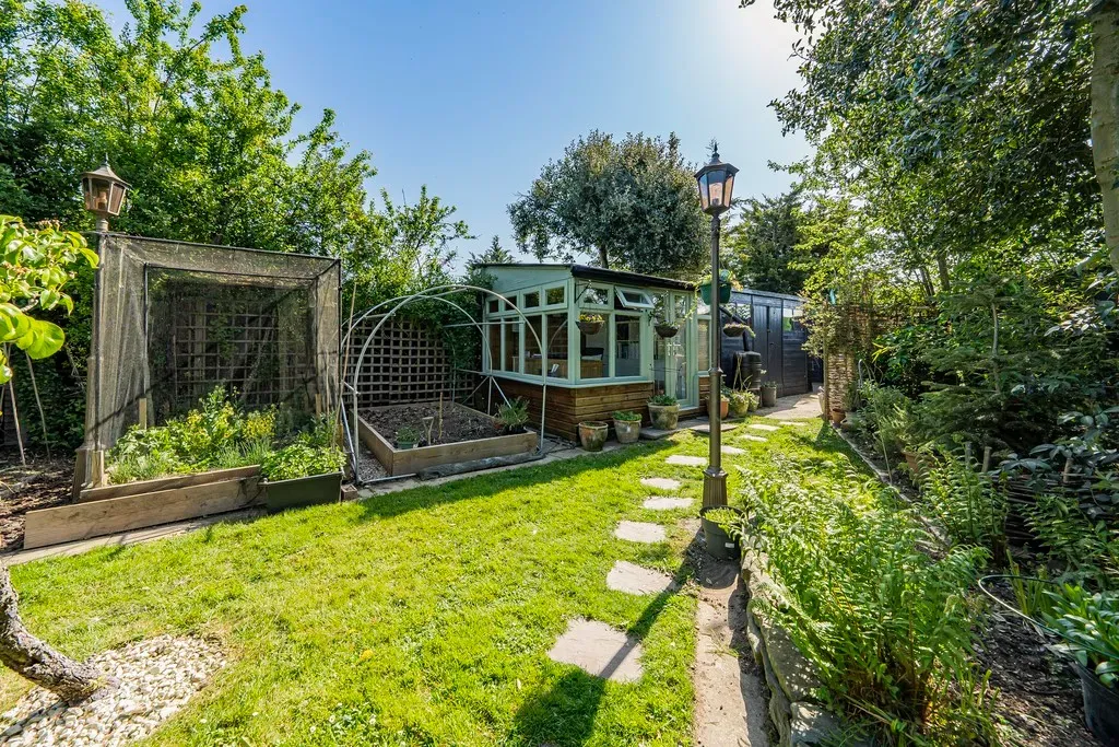 Priory Close, Denham, UB9, photo 20