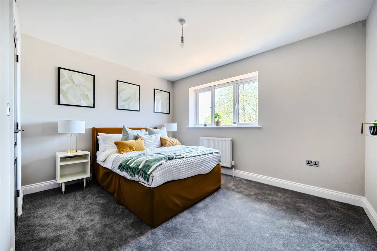 Raven Crescent, Westcott, HP18, photo 13