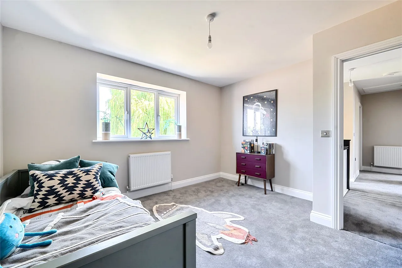 Raven Crescent, Westcott, HP18, photo 15