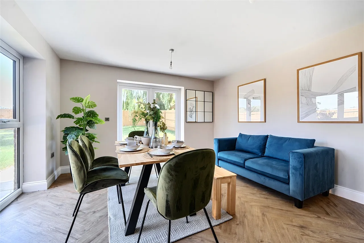 Raven Crescent, Westcott, HP18, photo 9
