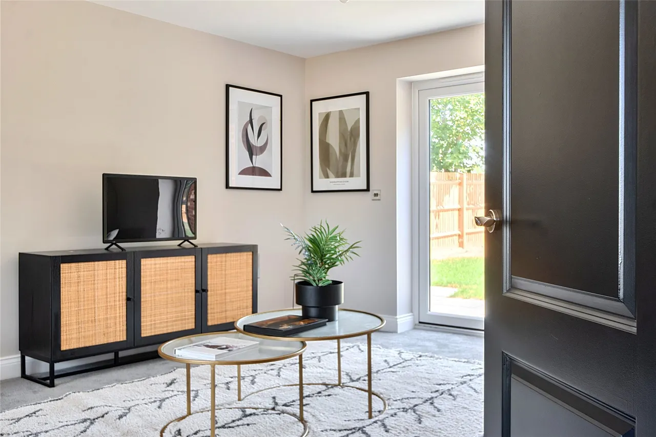 Raven Crescent, Westcott, HP18, photo 18