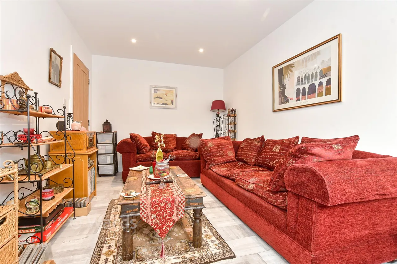 Clarkes Close, Deal, CT14, photo 8
