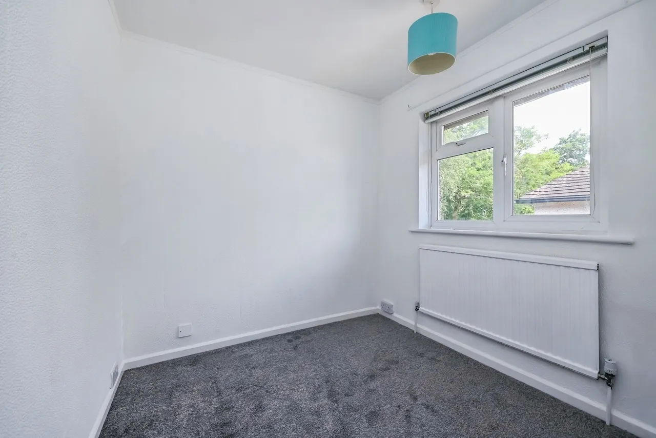 Gardendale Avenue, Clifton, Nottingham, NG11, photo 9