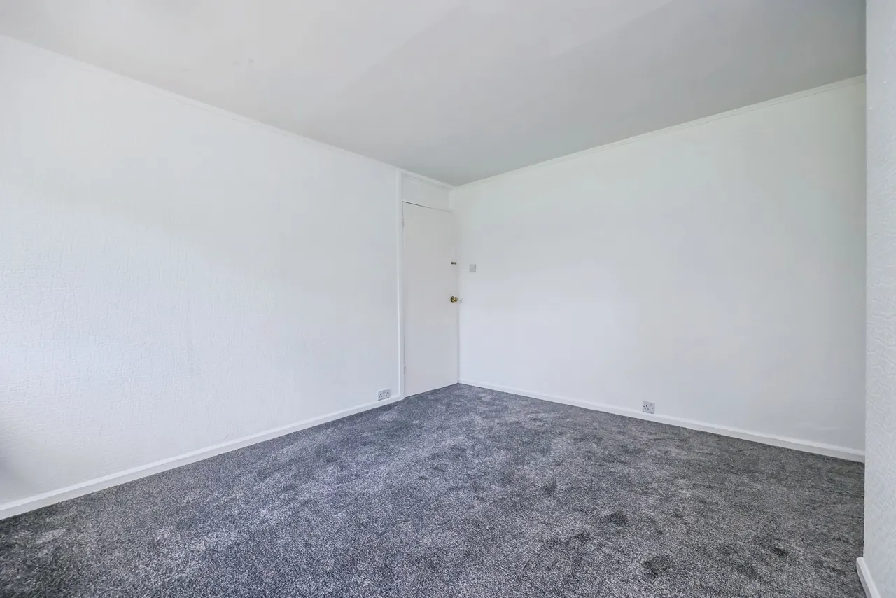 Gardendale Avenue, Clifton, Nottingham, NG11, photo 8