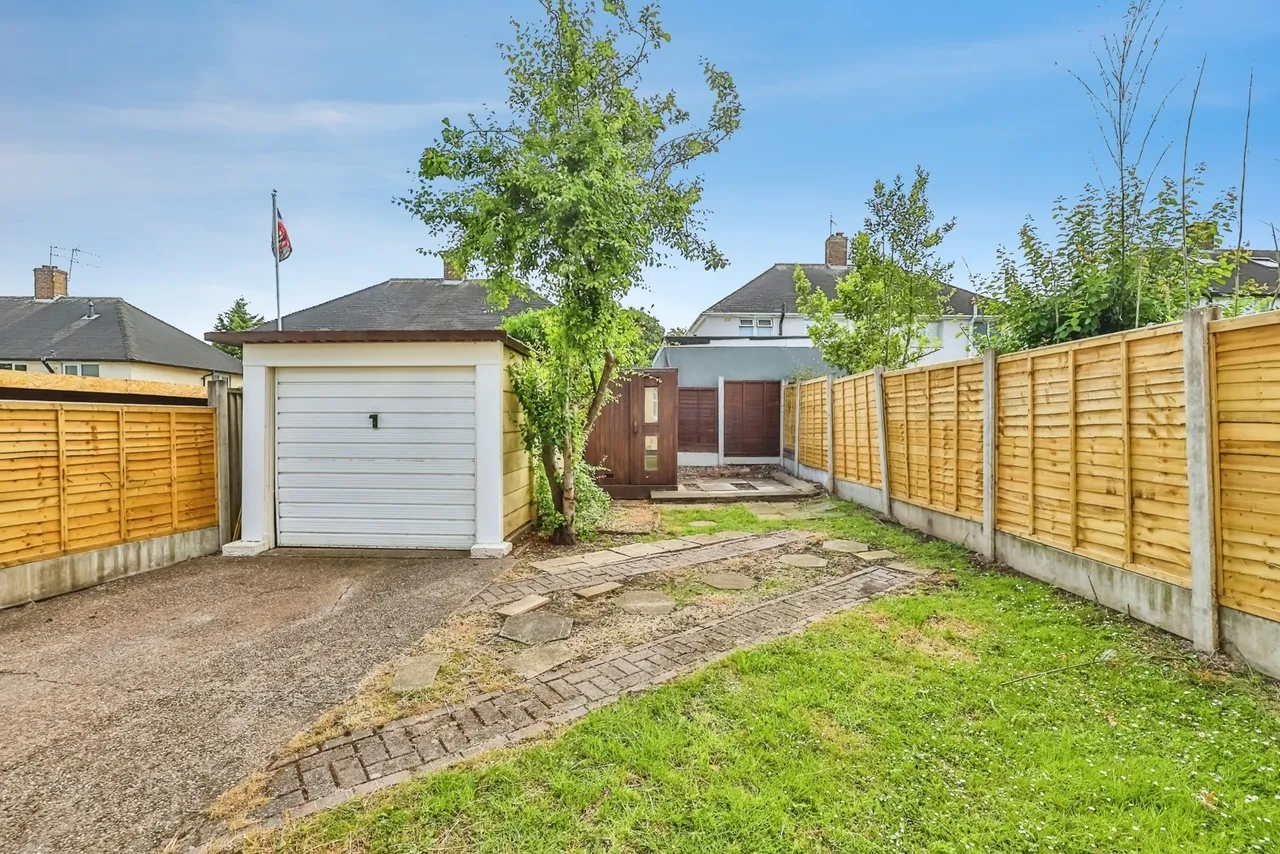 Gardendale Avenue, Clifton, Nottingham, NG11, photo 13
