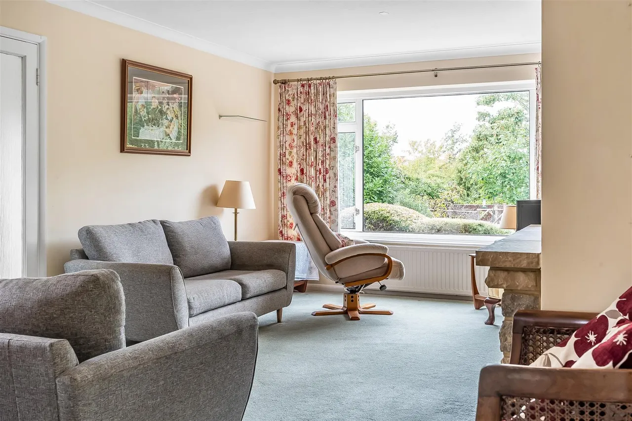 Clinton Road, Leatherhead, KT22, photo 5