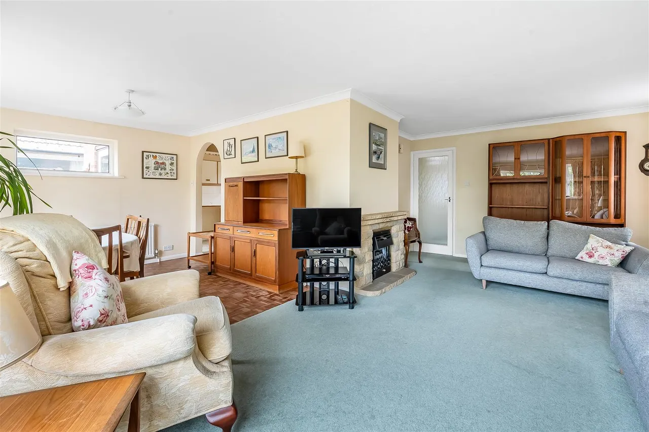 Clinton Road, Leatherhead, KT22, photo 6