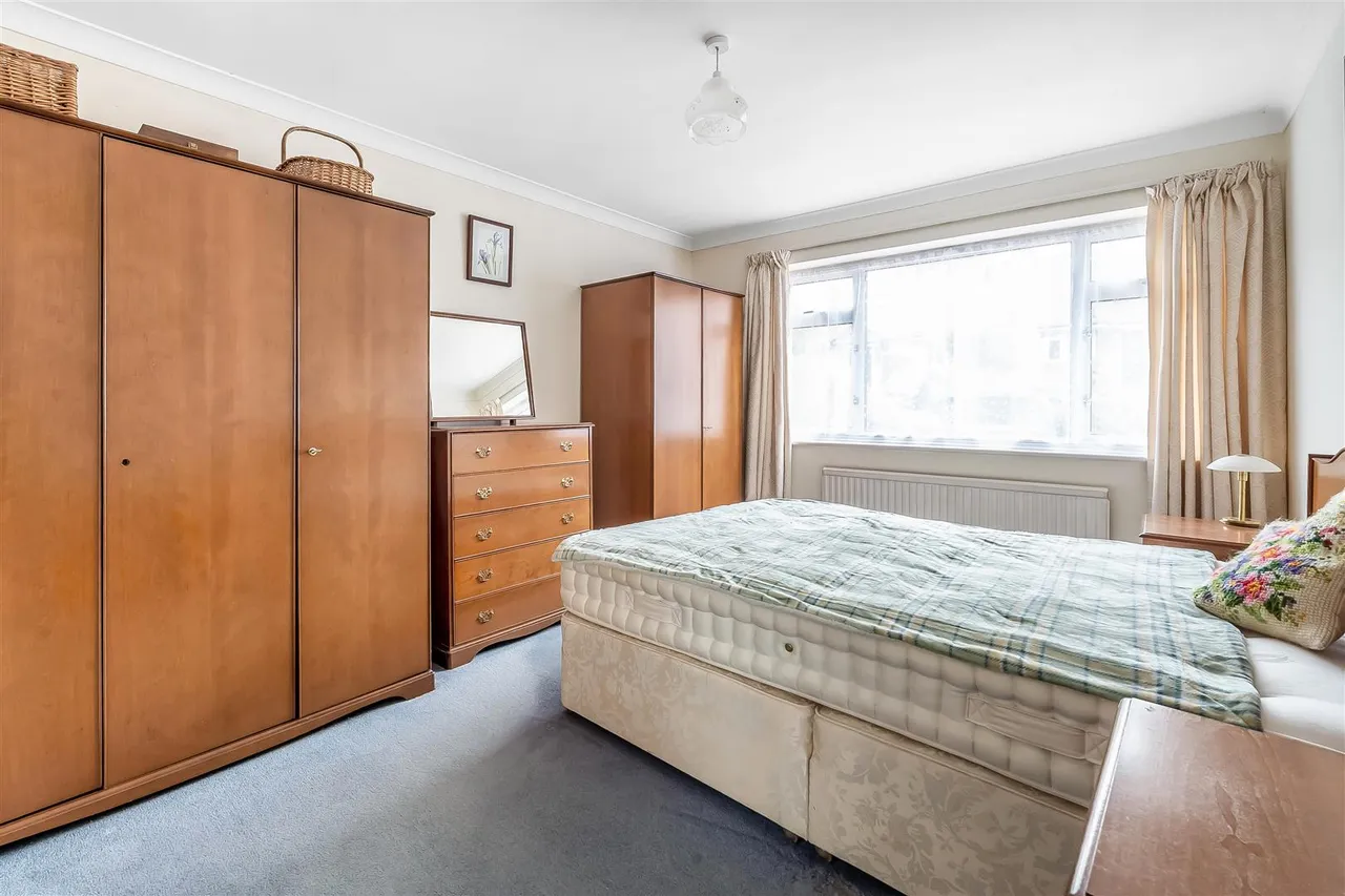 Clinton Road, Leatherhead, KT22, photo 10