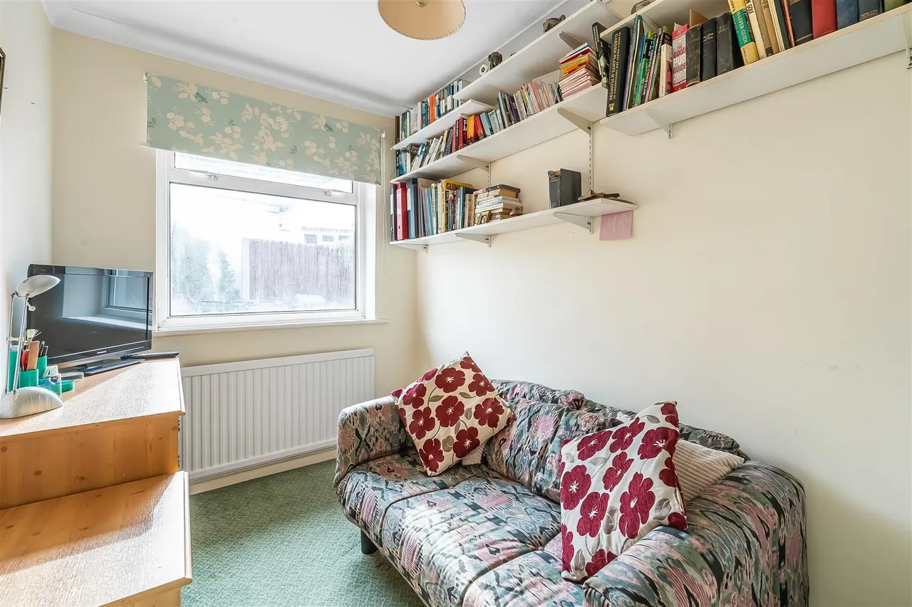 Clinton Road, Leatherhead, KT22, photo 13