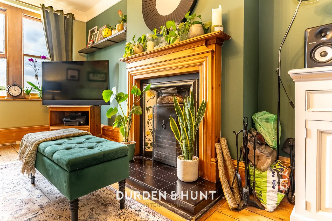 Chigwell Road, Woodford Green, IG8, photo 7