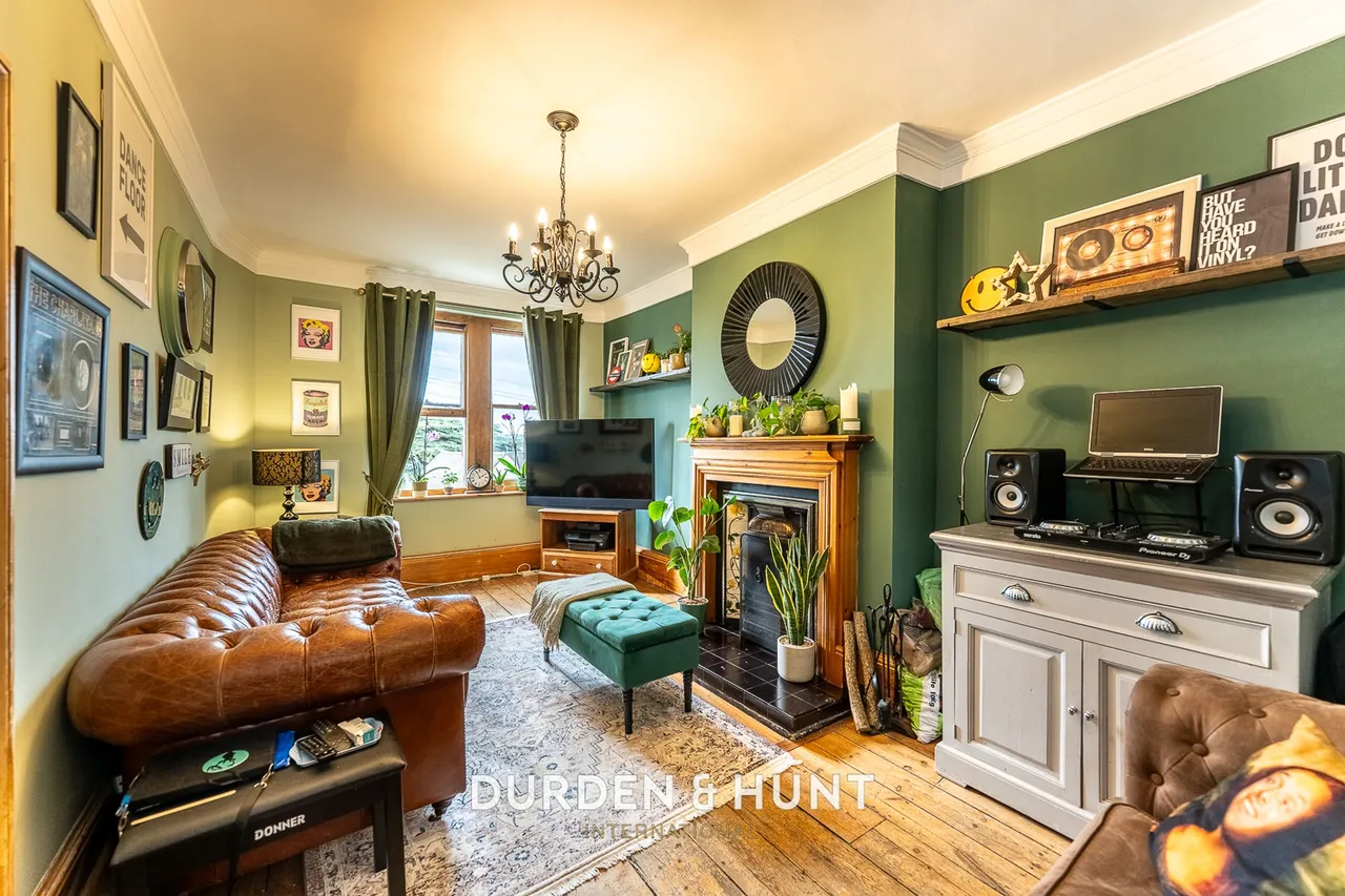 Chigwell Road, Woodford Green, IG8, photo 5