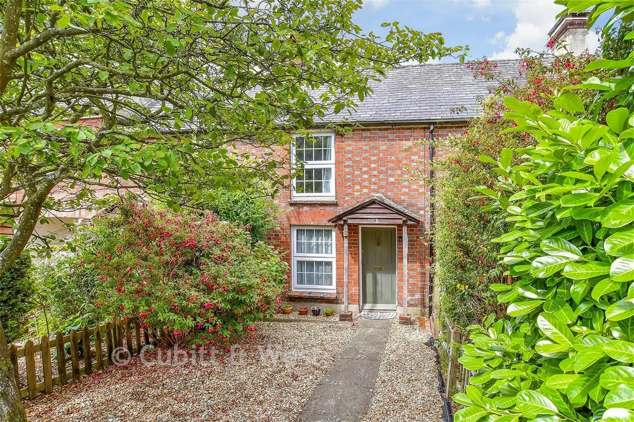 2 bed house for sale, Tower Street, Heathfield, TN21