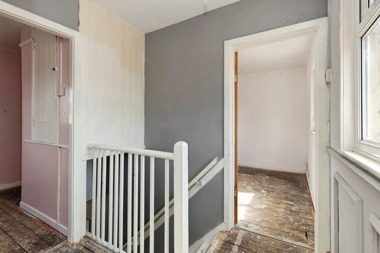 First Avenue, Dursley, GL11, photo 10