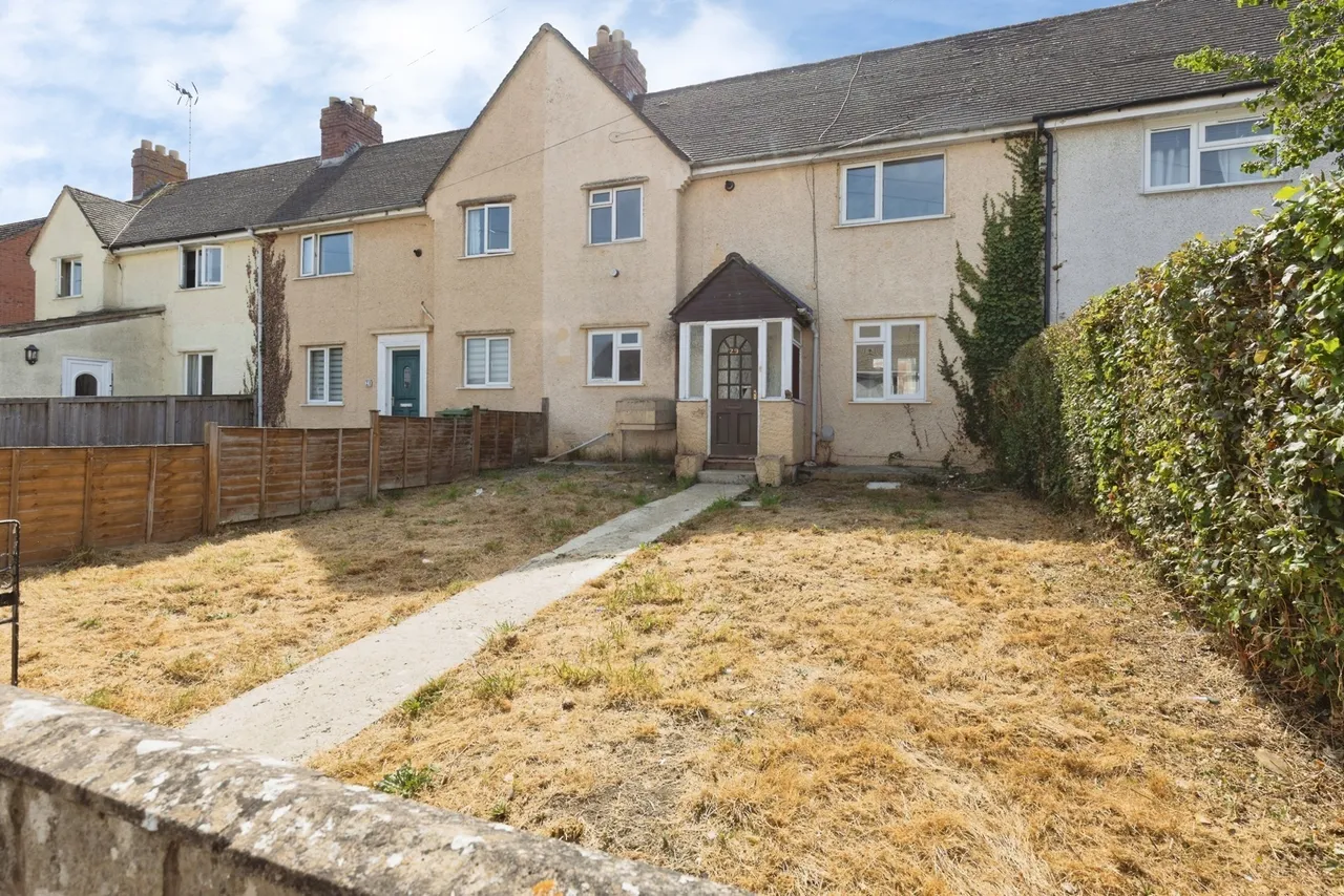3 bed house for sale, First Avenue, Dursley, GL11