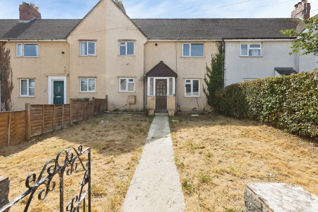 First Avenue, Dursley, GL11, photo 13
