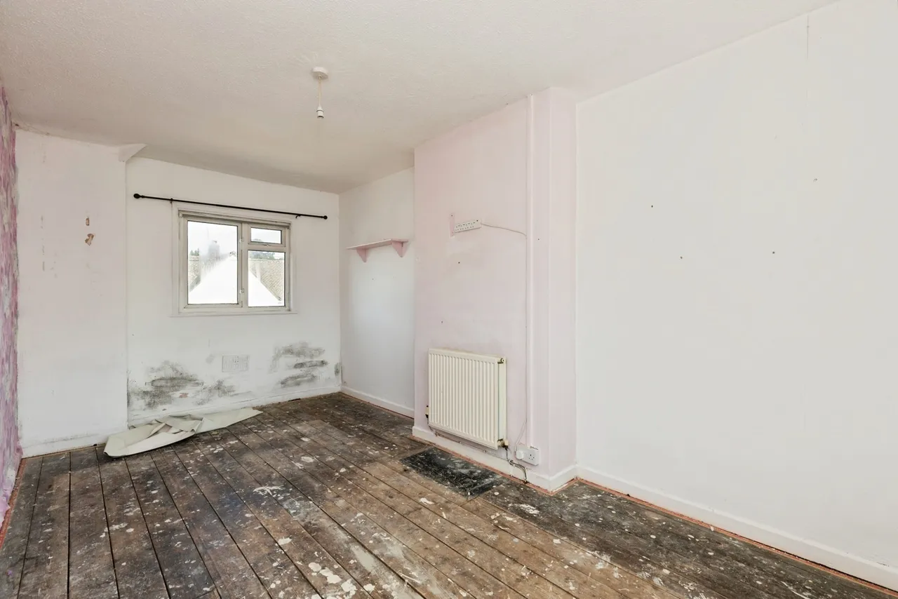 First Avenue, Dursley, GL11, photo 7