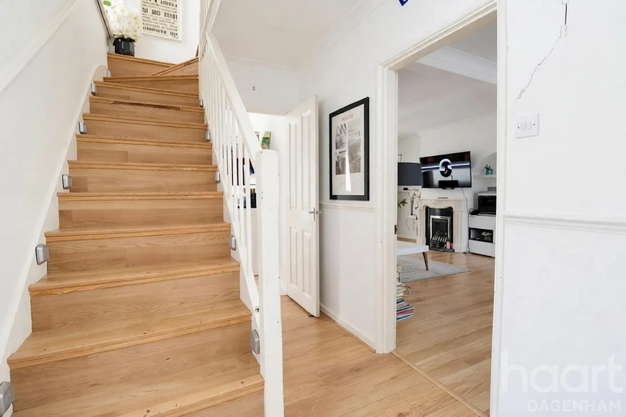 Oxlow Lane, Dagenham, RM9, photo 9