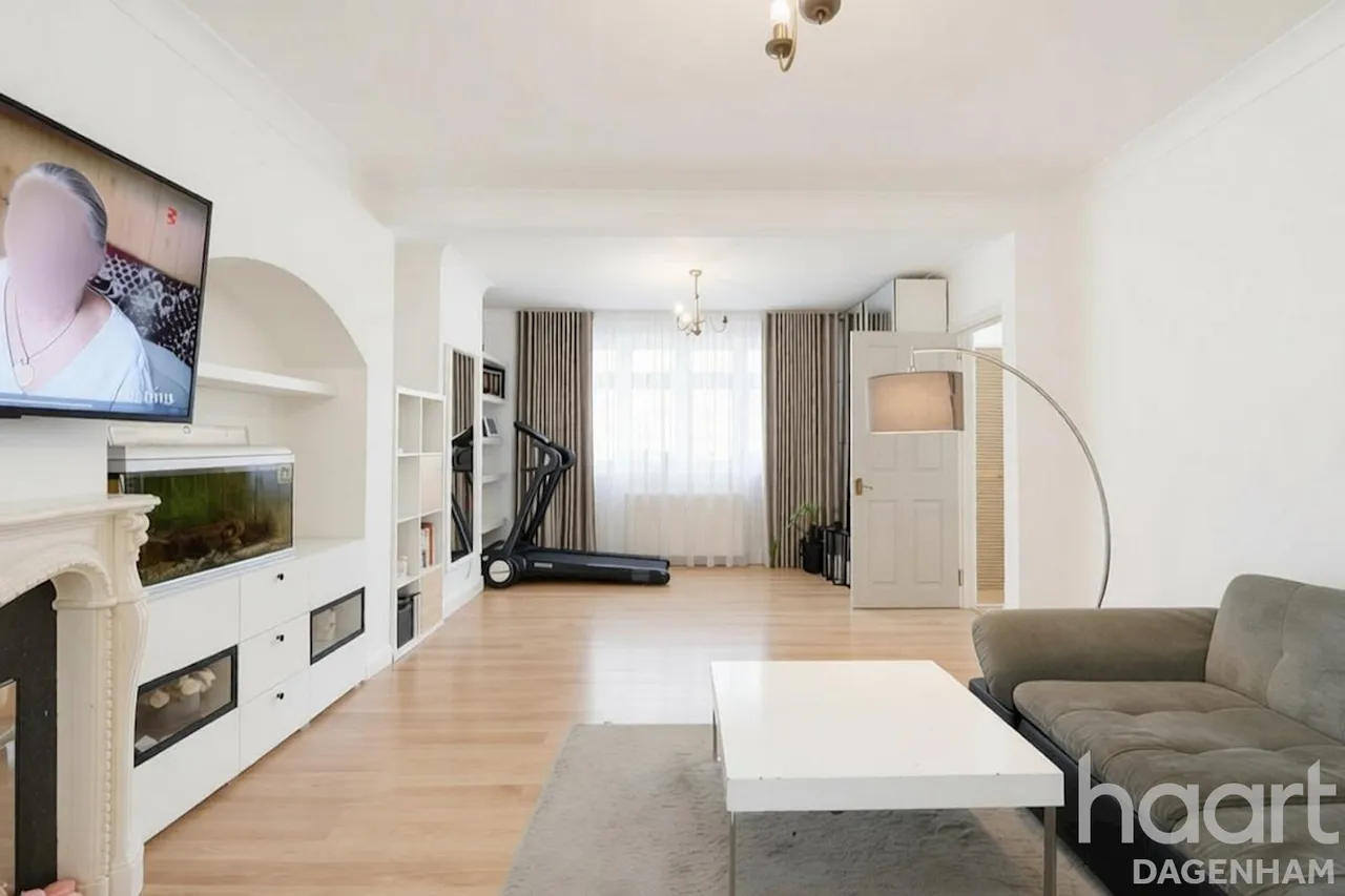 Oxlow Lane, Dagenham, RM9, photo 8