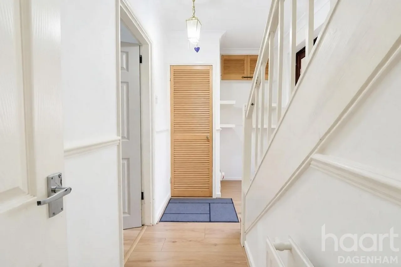 Oxlow Lane, Dagenham, RM9, photo 10