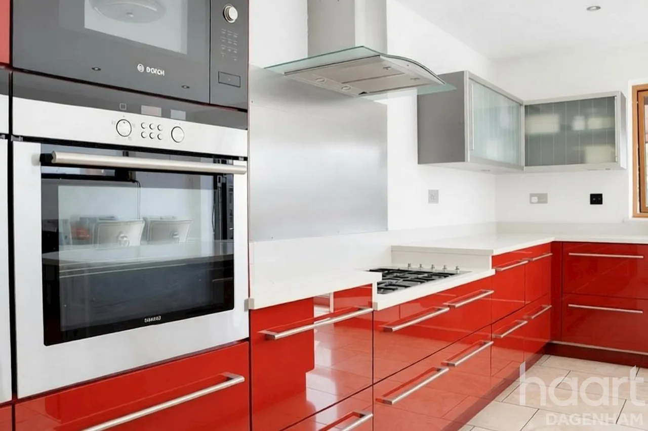 Oxlow Lane, Dagenham, RM9, photo 13