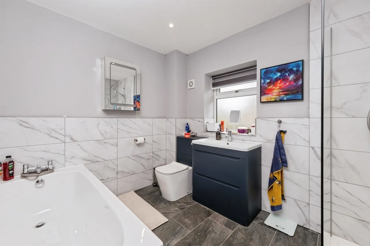 Highlands Road, Buckingham, MK18, photo 16