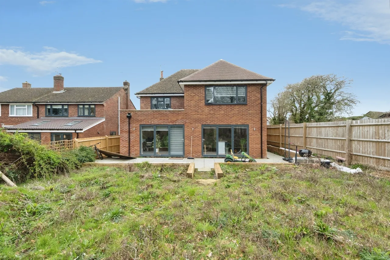 Highlands Road, Buckingham, MK18, photo 17