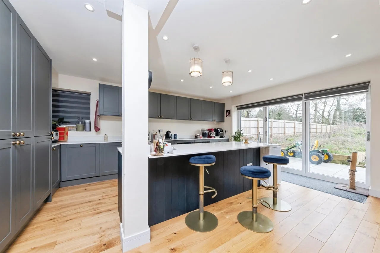 Highlands Road, Buckingham, MK18, photo 4