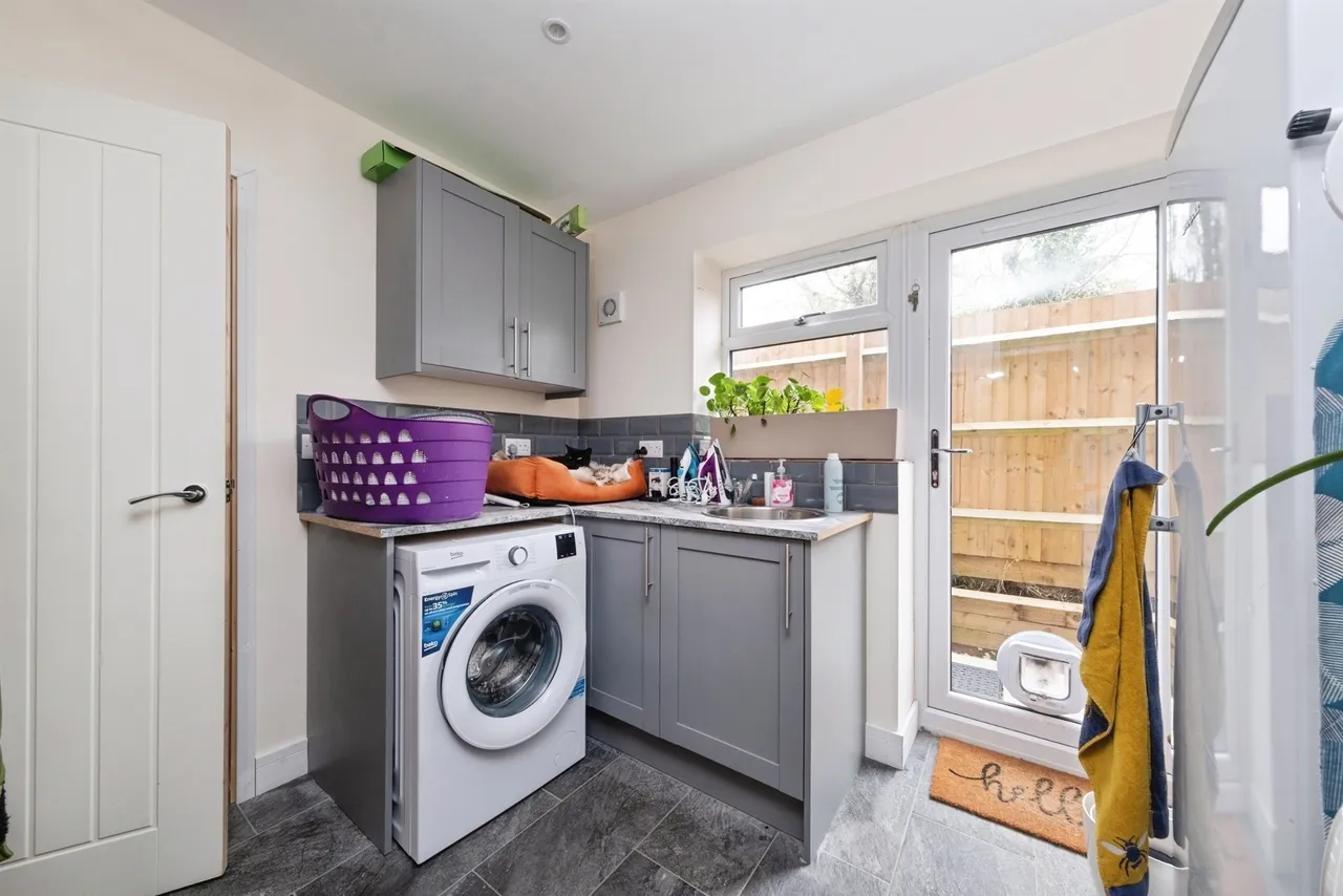 Highlands Road, Buckingham, MK18, photo 9