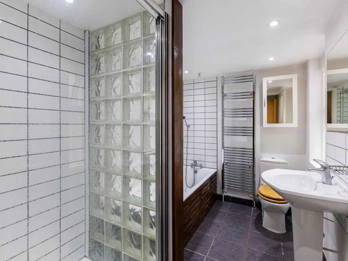 Minford Gardens, London, W14, photo 10