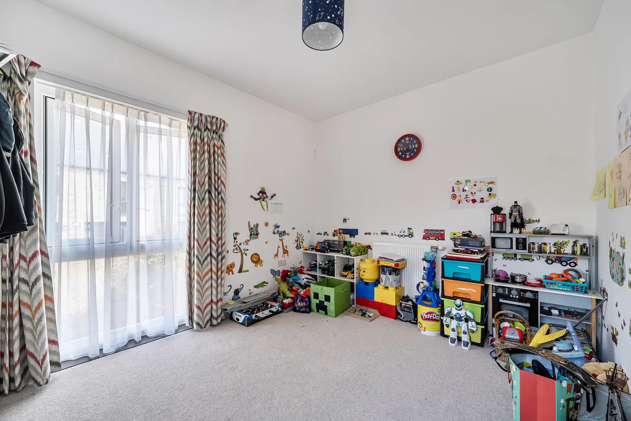 1 Helios Way, Barnet, photo 8