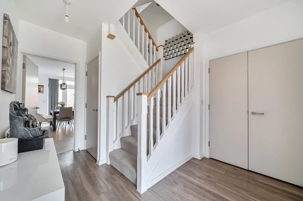1 Helios Way, Barnet, photo 11