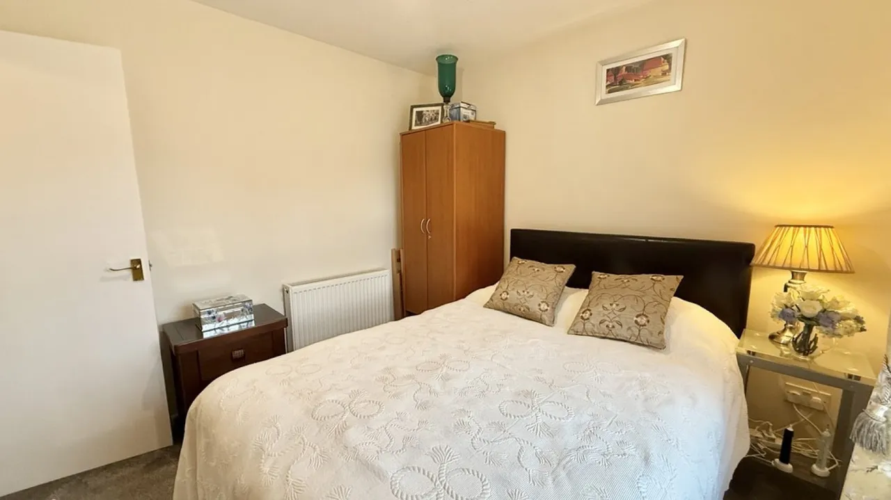 Merlin Court, Oldfield Road, photo 8