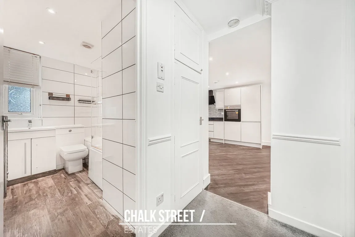 Menthone Place, Hornchurch, RM11 1BA, photo 15