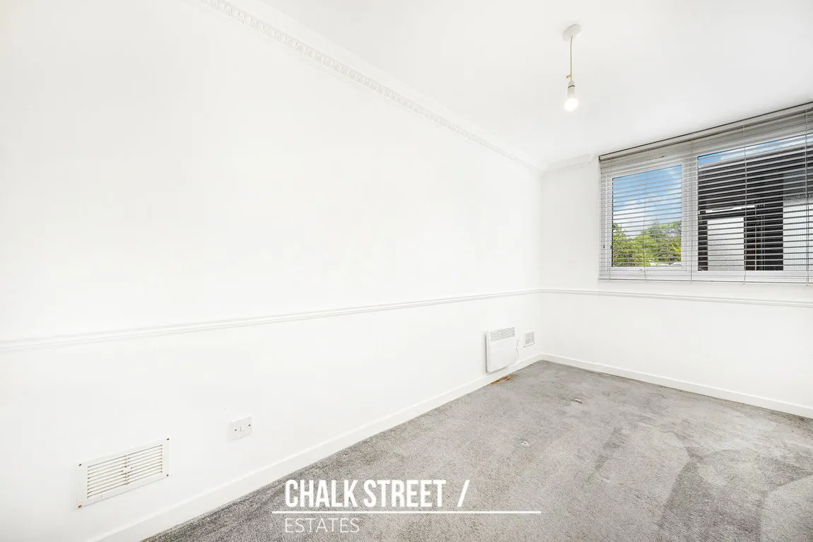 Menthone Place, Hornchurch, RM11 1BA, photo 11