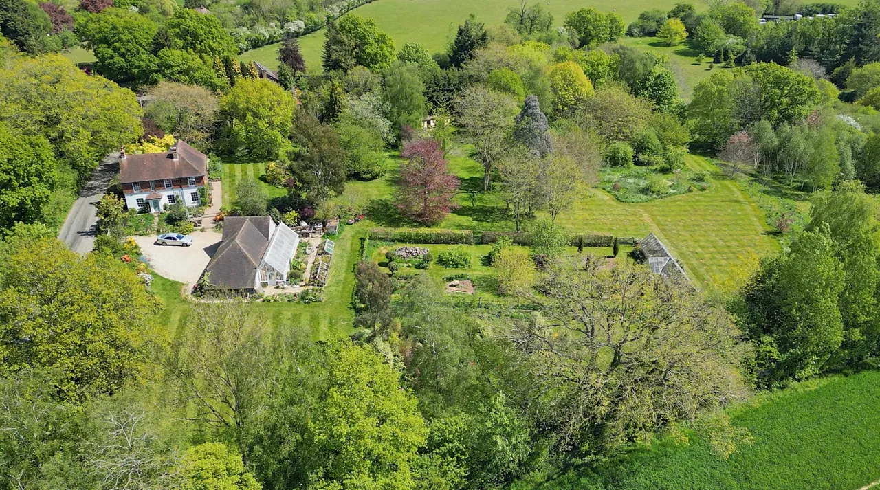 4 bed house for sale, Swan Lane, Sellindge, TN25