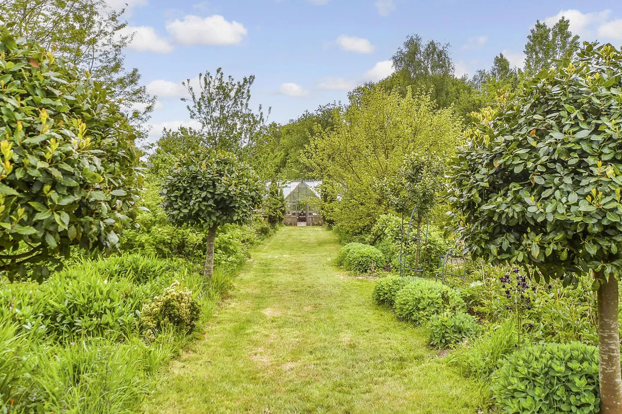 Swan Lane, Sellindge, TN25, photo 16