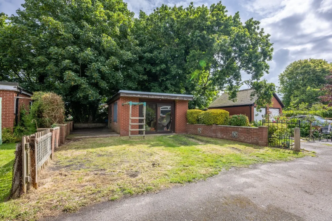 Hall Road, Scarisbrick, L40, photo 4
