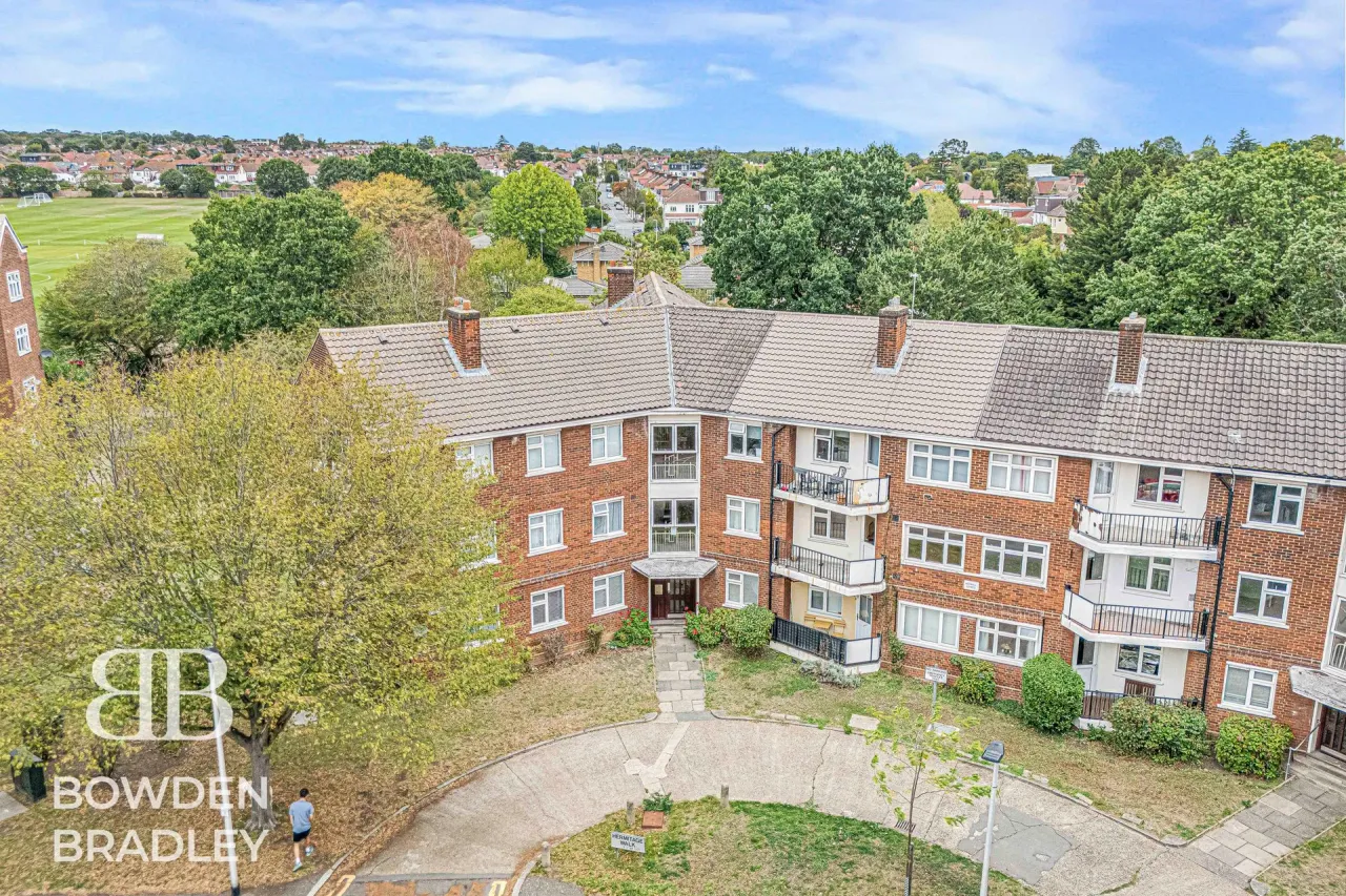 Hermitage Walk, South Woodford, E18, photo 22