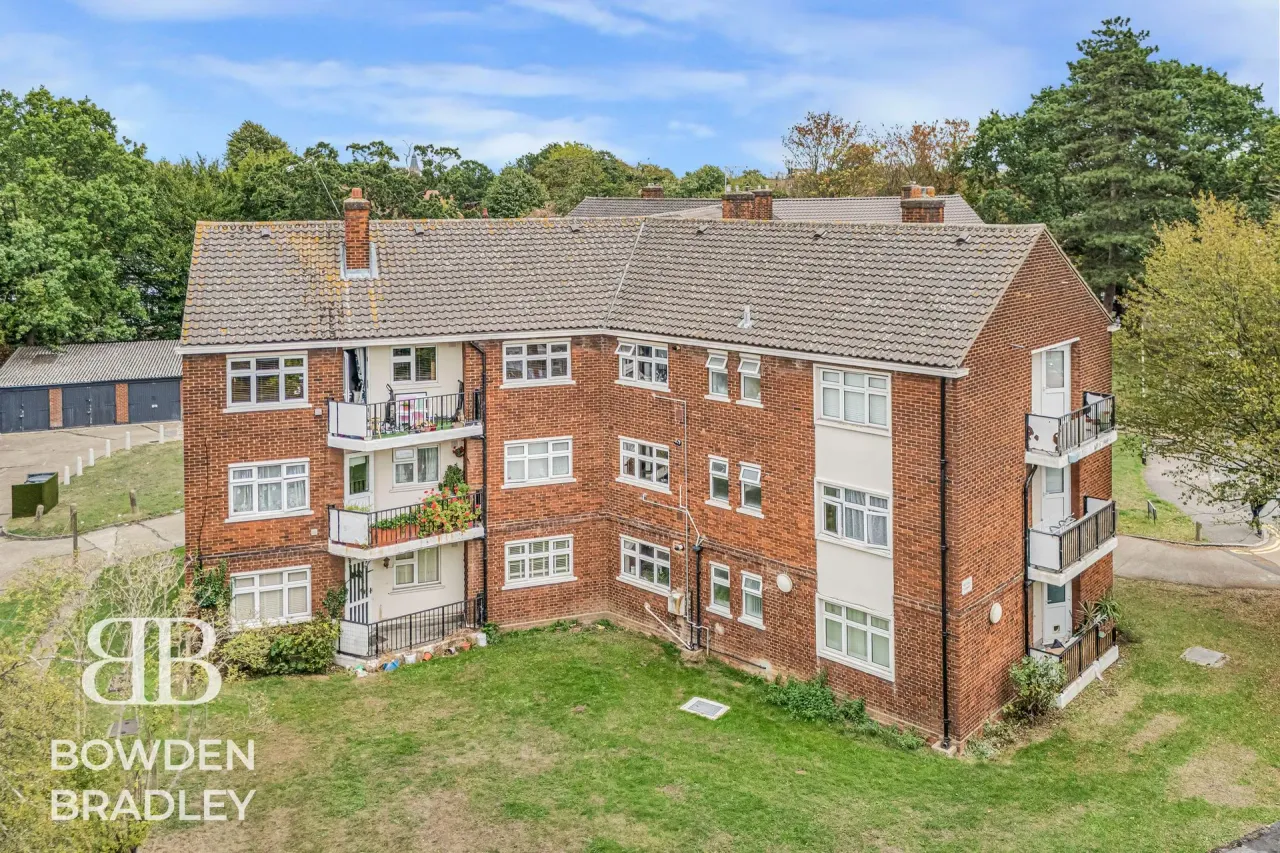 Hermitage Walk, South Woodford, E18, photo 46