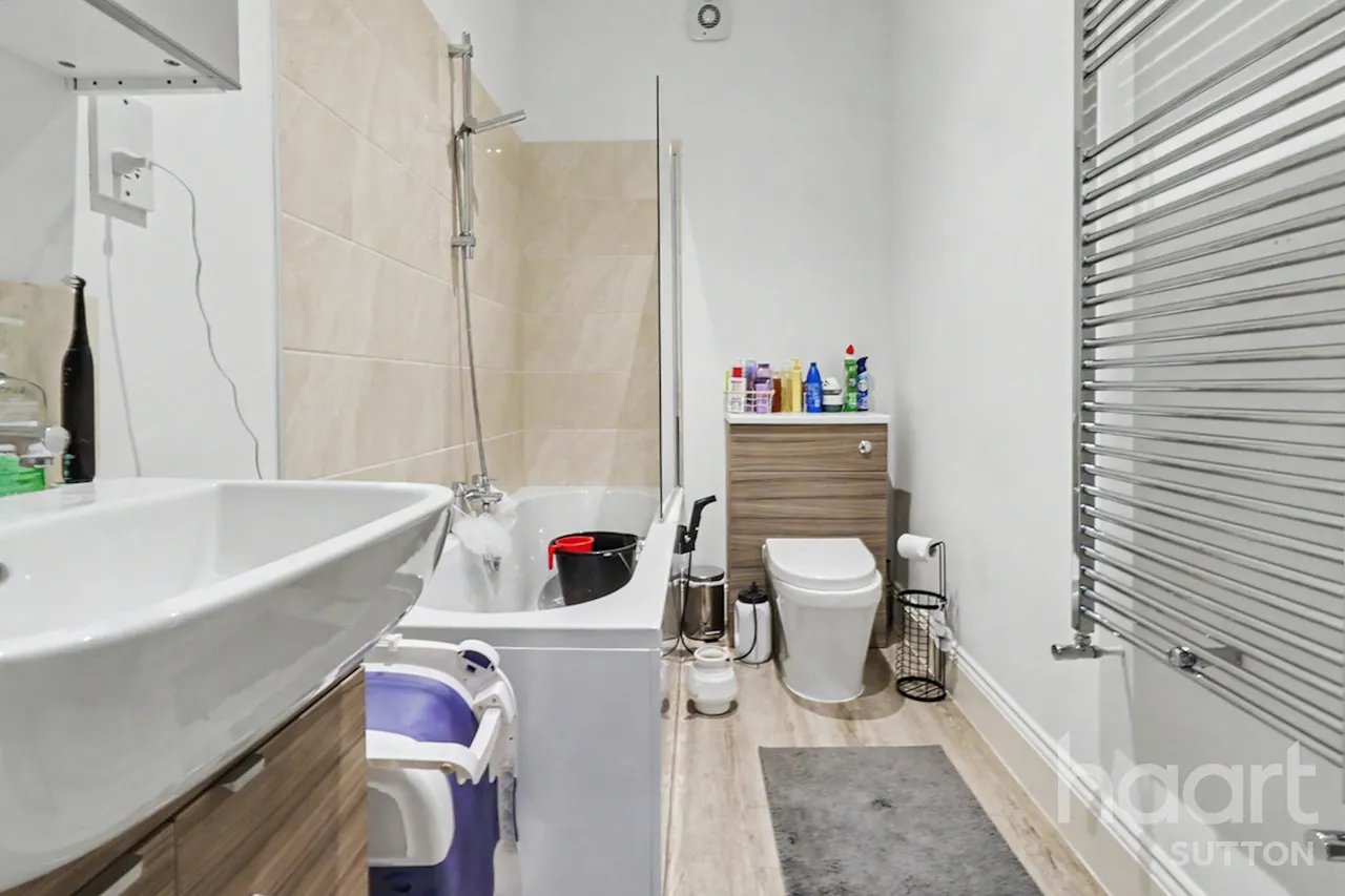 Honeywood Walk, Carshalton, SM5, photo 10